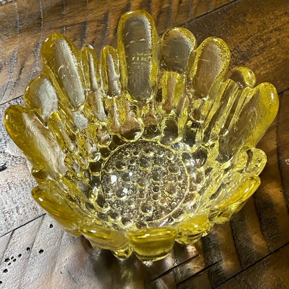 Vtg Viking MCM Textured Art Glass Yellow Footed Glass Bowl Candy Dish